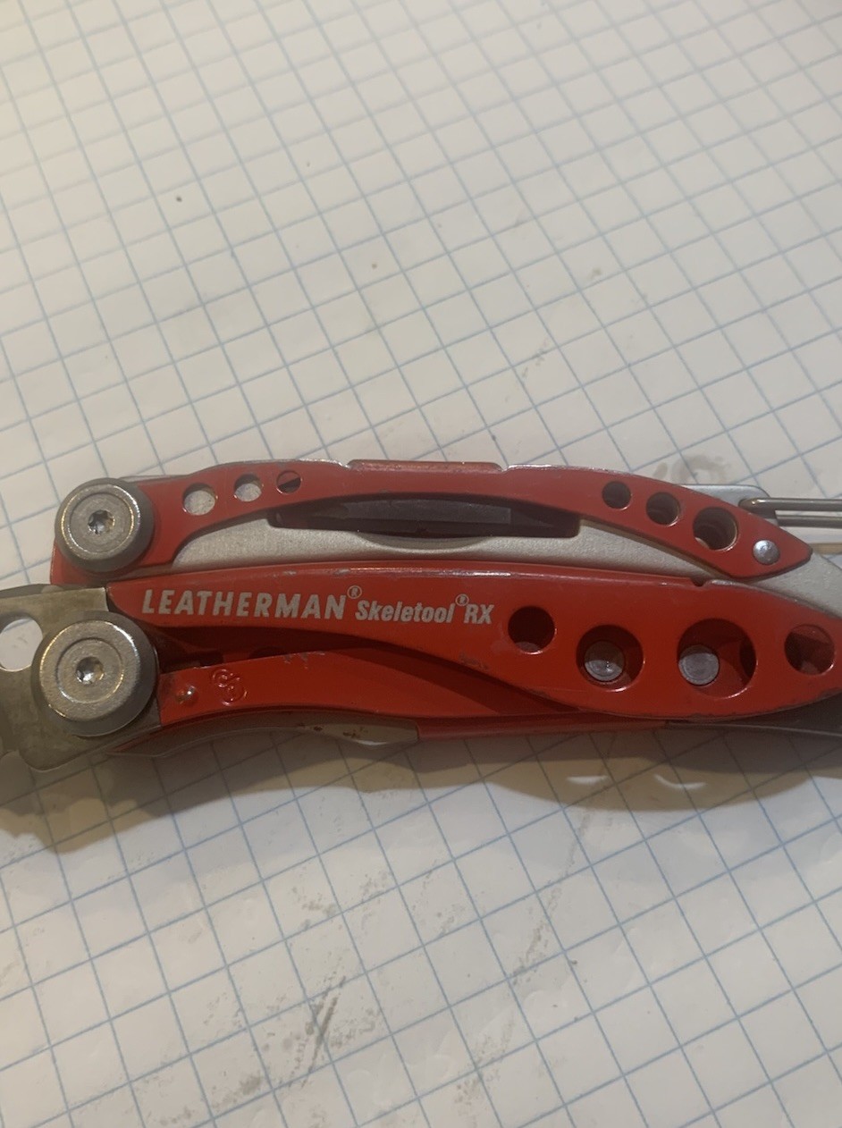 Leatherman Skeletool RX Multi Tool Red 154CM Serrated Rescue Glass Breaker Bit