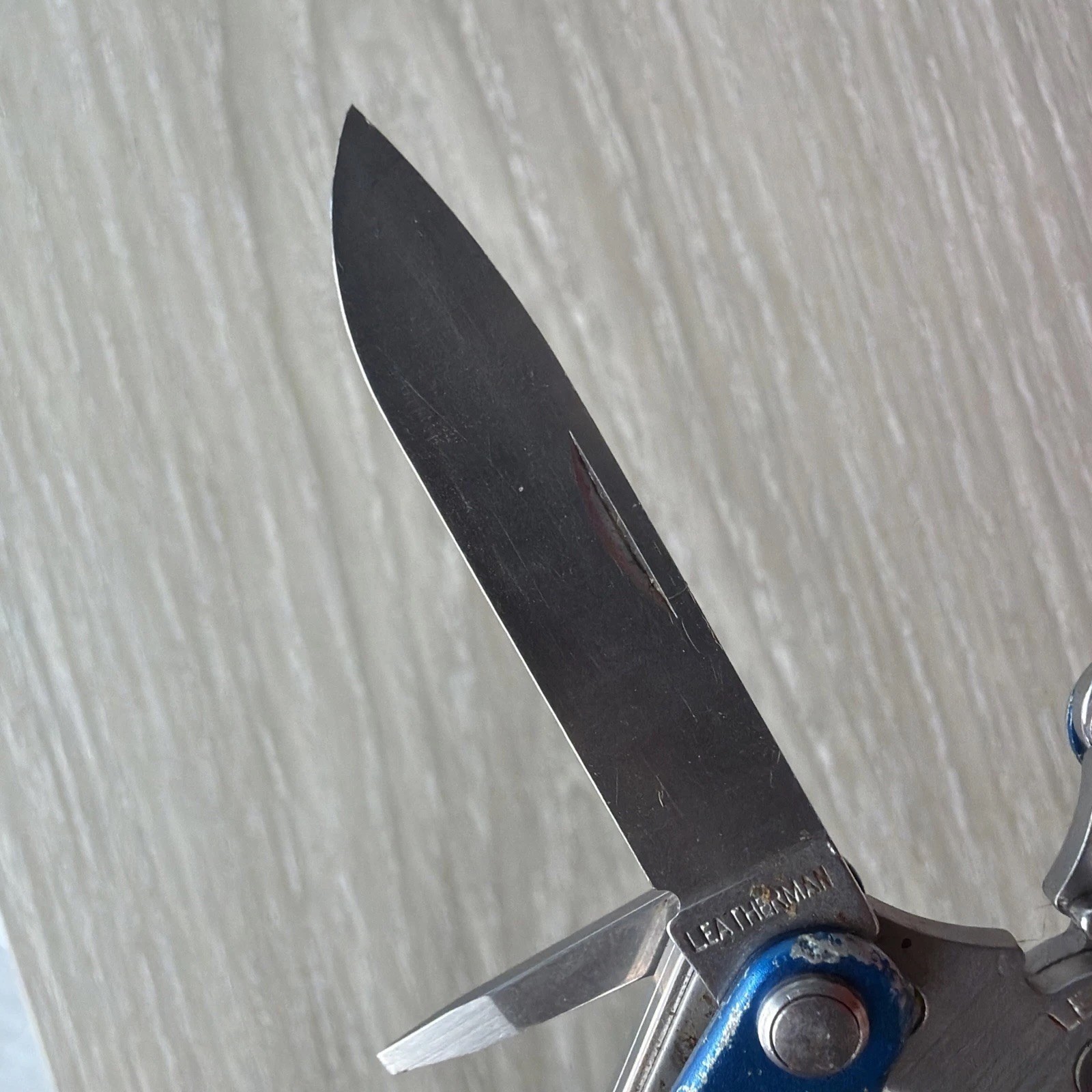 Leatherman Squirt P4 MultiTool Plier Knife File Drivers Blue Metallic