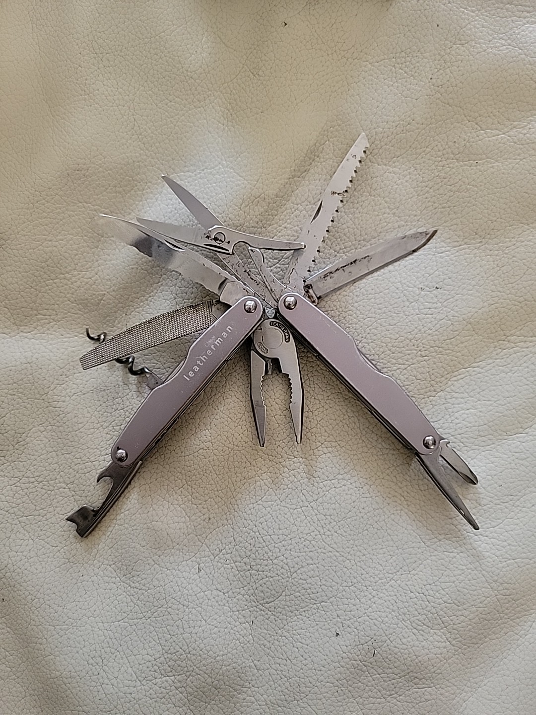 Leatherman Juice XE6 Gray / (Rare/Discontinued/Retired)