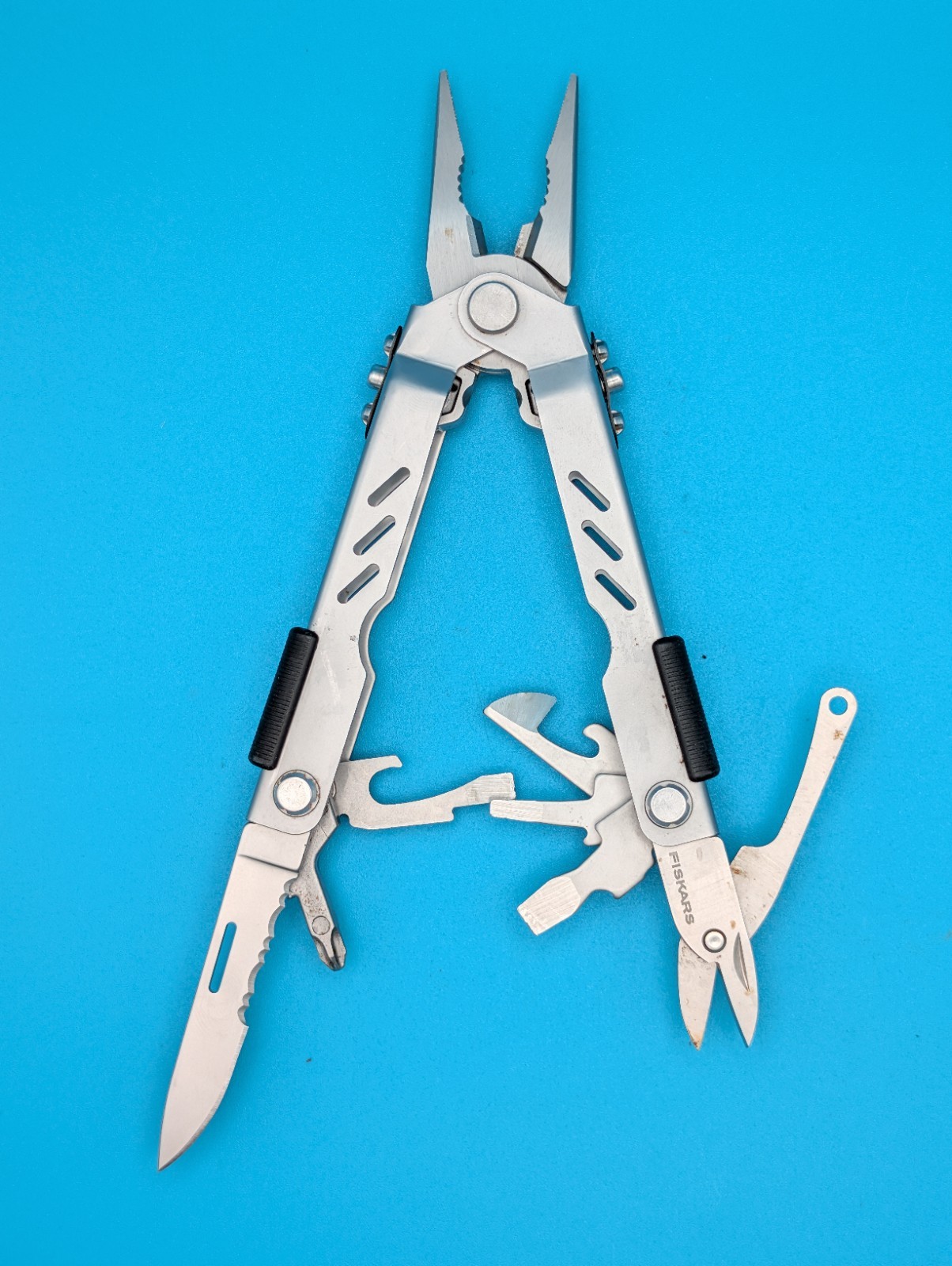 Gerber MP400 Compact Multitool Stainless Steel! With Sheath!