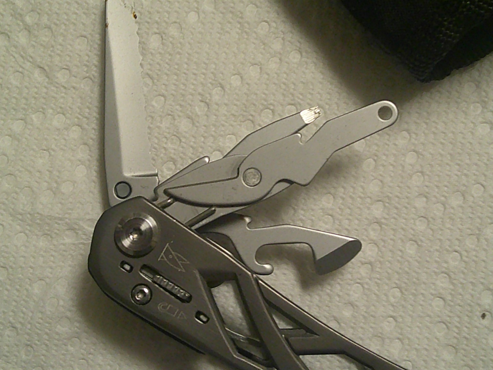 gerber suspension multi tool with sheath very nice condition see pics