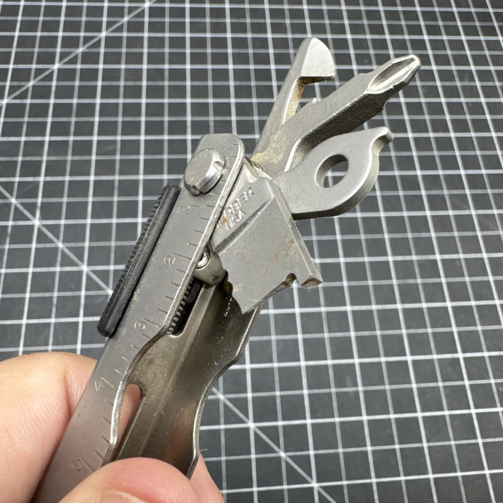 Gerber USA MP 600 Multi-Plier MultiTool Multiplier W/ Sheath D