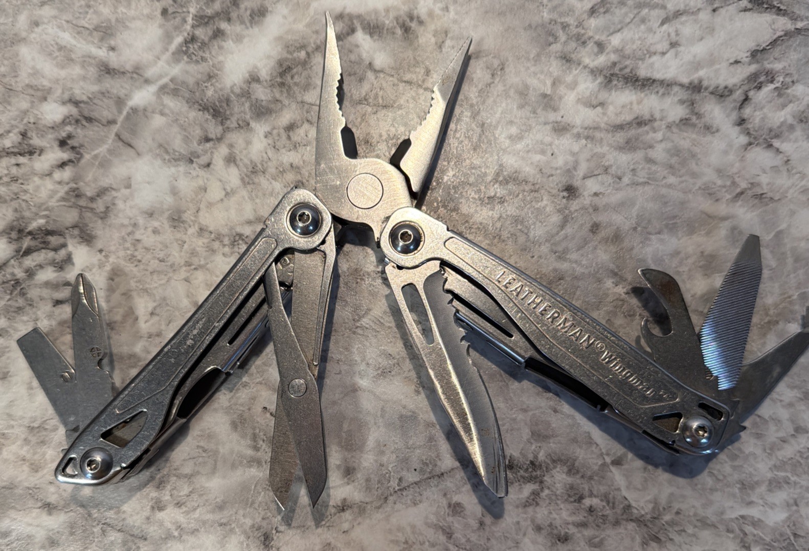 LEATHERMAN WINGMAN MULTI-TOOL! FAST SHIPPING! USED