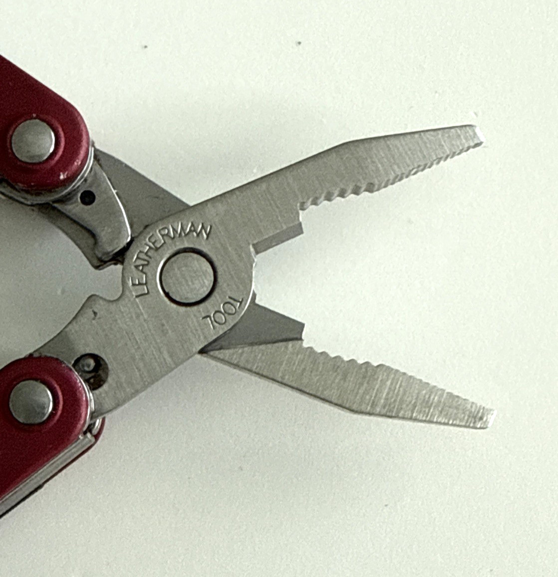 Leatherman Squirt PS4 Red Multi-Tool USA – Broken Scissors Spring