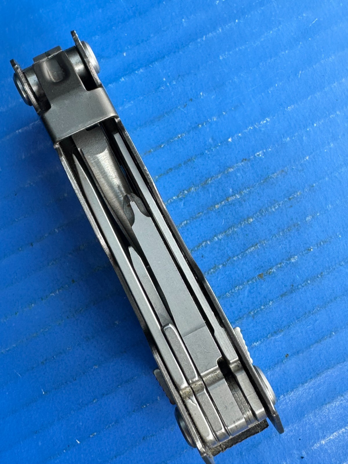 Gerber Truss Multi-Tool 17 Tools Sheath Screwdriver Saw Glass Breaker Pliers