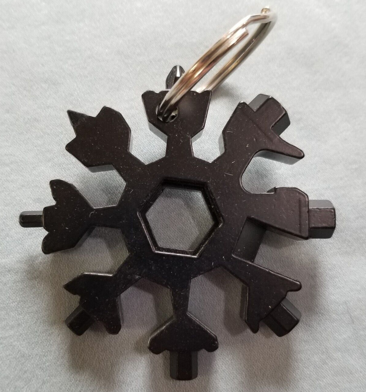 Lot of (4) 18 In 1 Portable Stainless Snowflake Multi Tool Screwdriver Key Chain