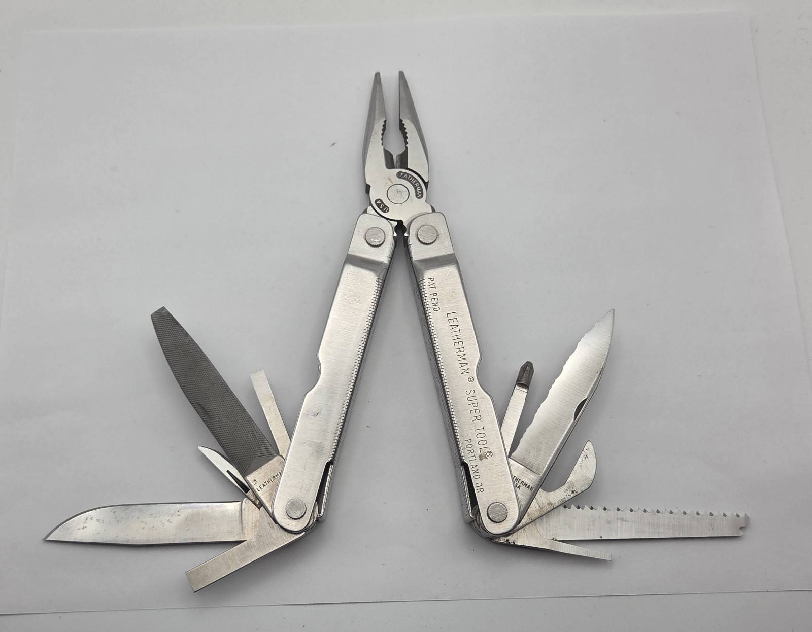Original Leatherman SUPER TOOL with Nylon Sheath Stainless Steel Silver Pat Pend