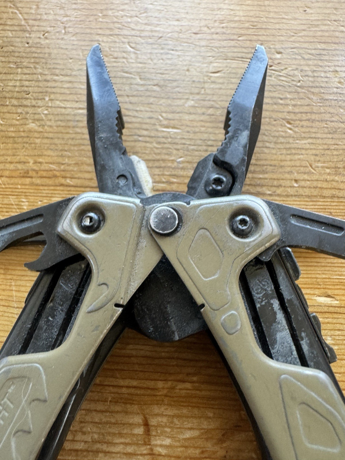 Leatherman OHT Multi-Tool Knife Discontinued! COYOTE TAN!