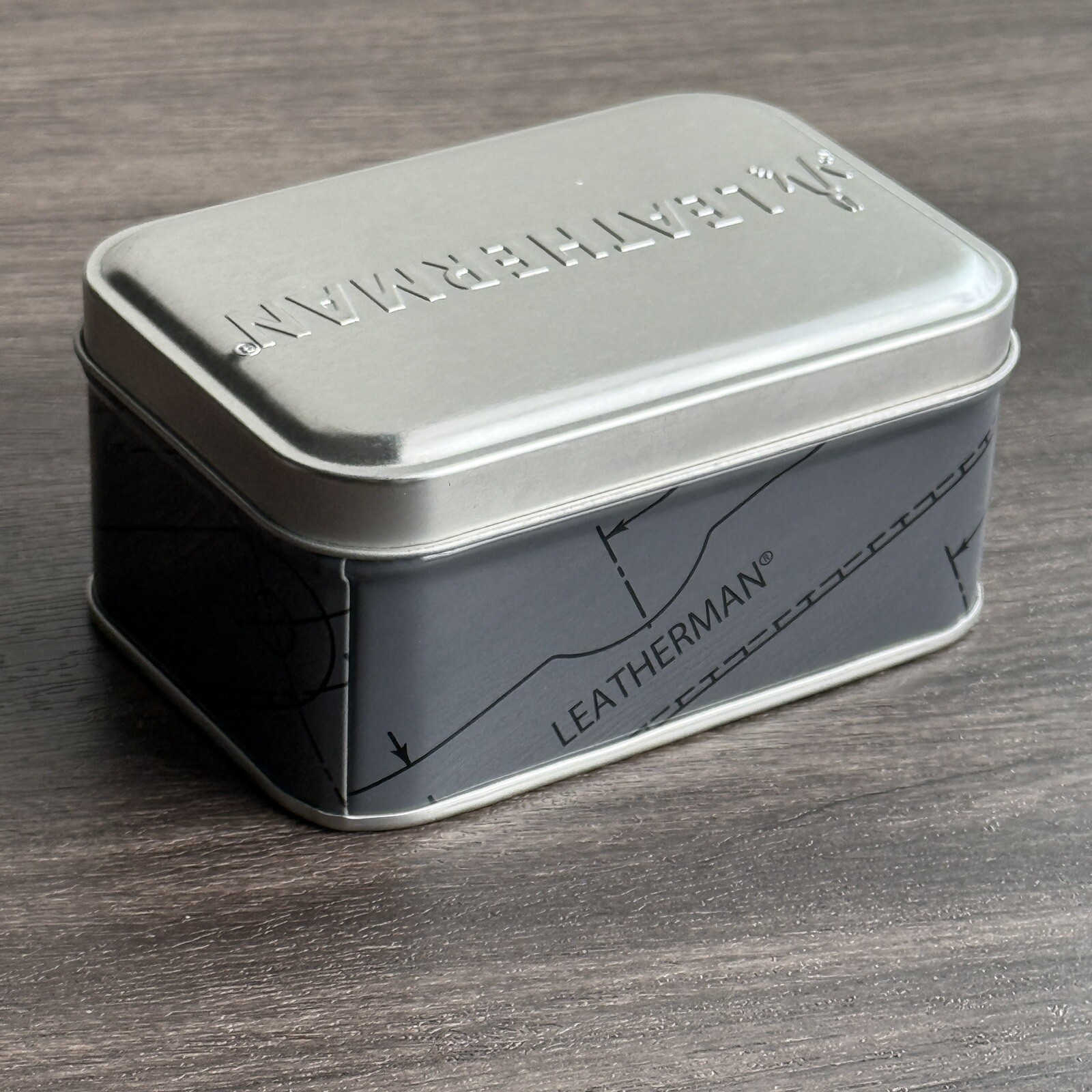Leatherman MICRA RED Multitool in Vintage Gift Tin. Branded 3M