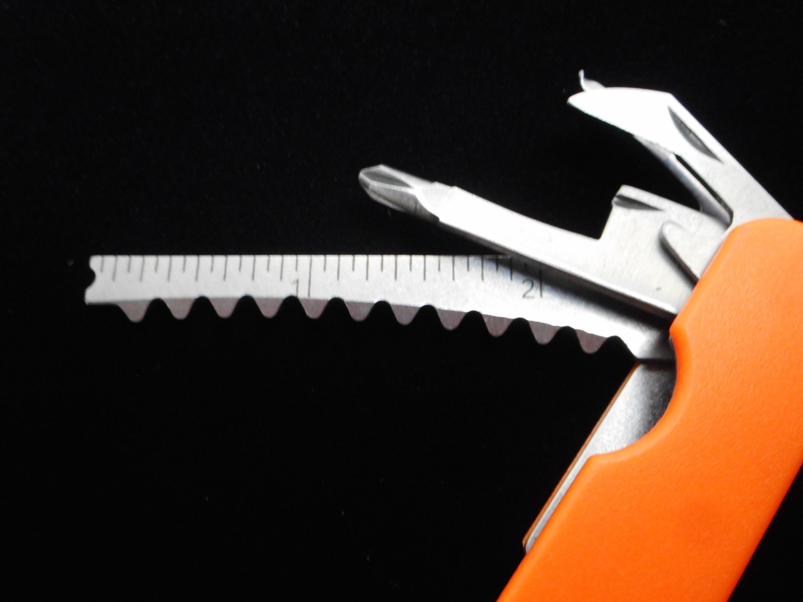 Orange Multi-Tool “COMPANION” – Folding Pliers, Blades, Screwdrivers – Outdoor S