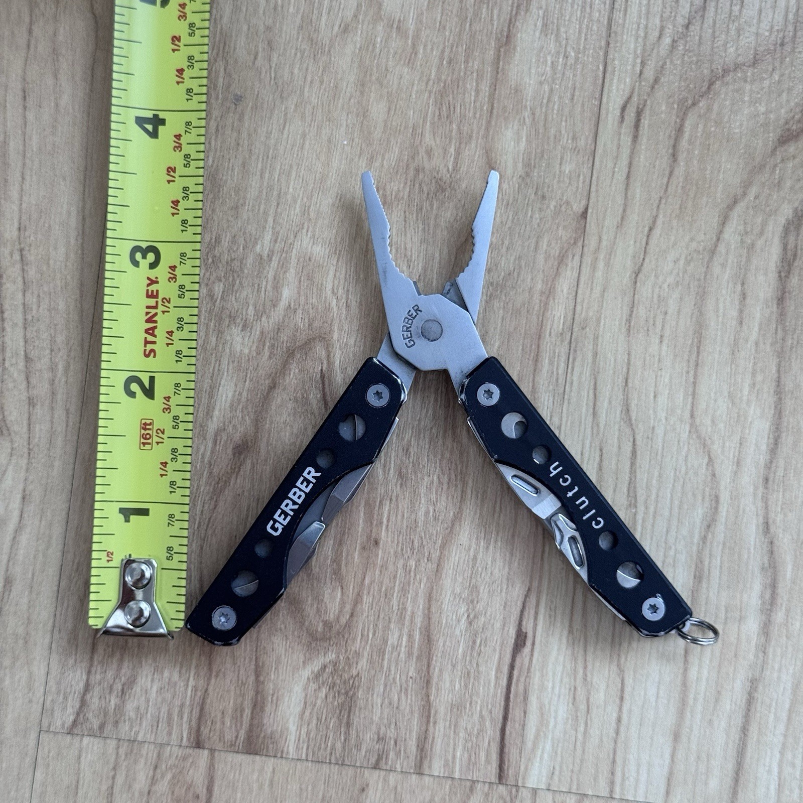 GERBER CLUTCH FOLDING MULTI TOOL PLIER KNIFE MULTI BLADE KNIVES TOOLS BLACK USED