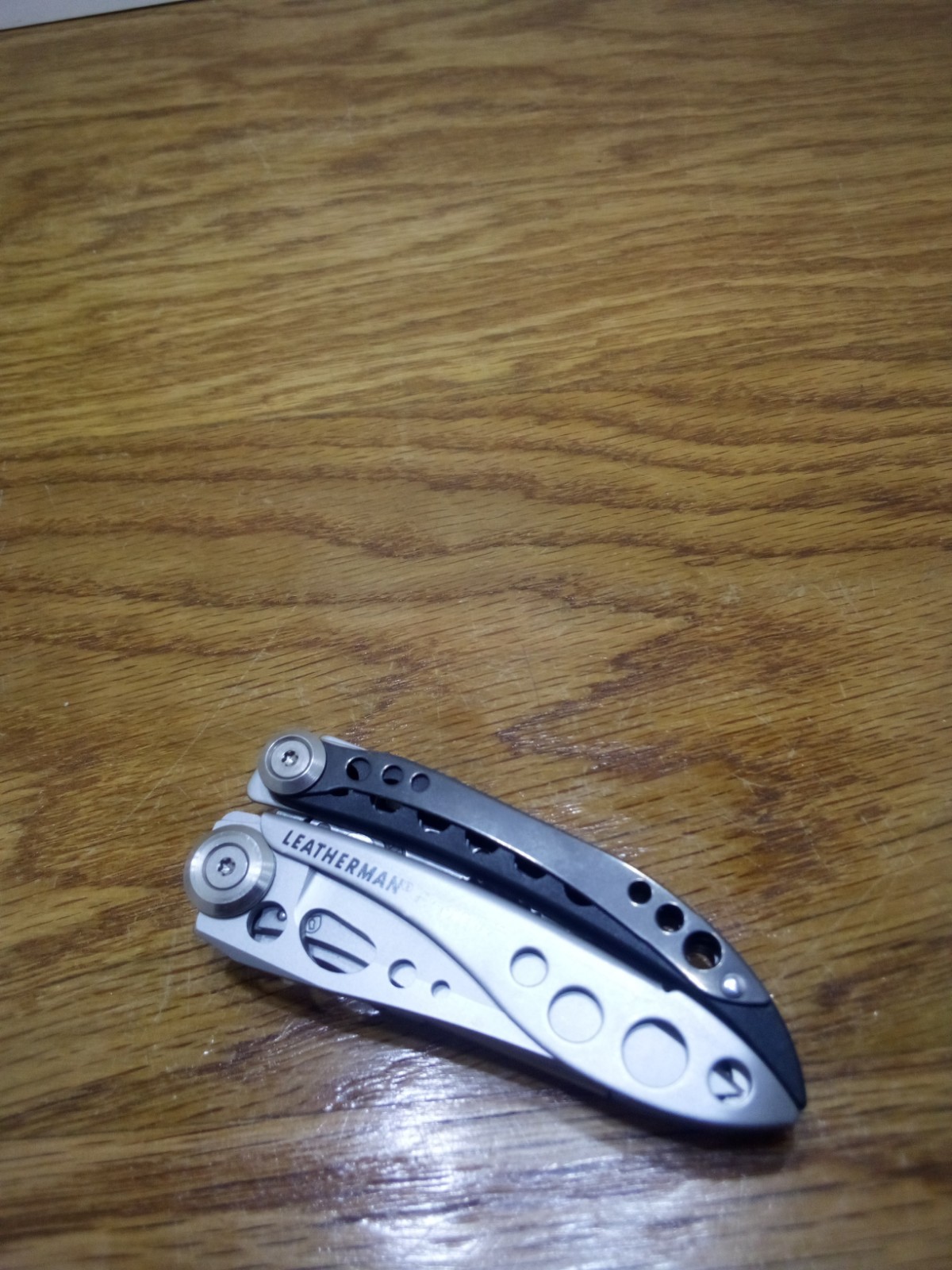 leatherman multi tool Freestyle Many Tools