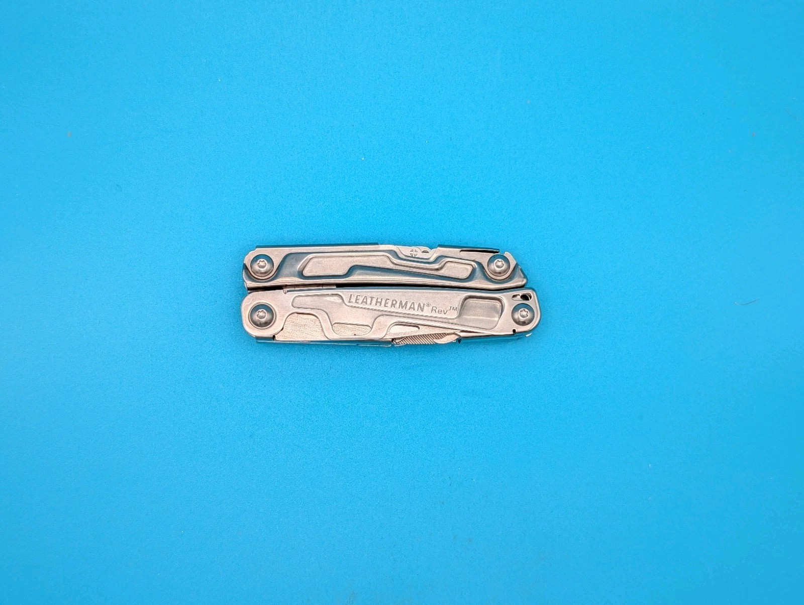 Leatherman Rev 3.8″ Multi-Tool, Stainless!