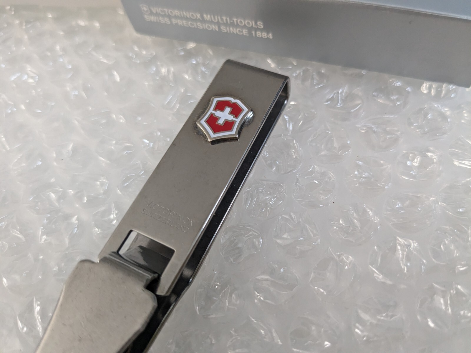 VICTORINOX BELT HANGING CLIP – New in original box – Made in Switzerland