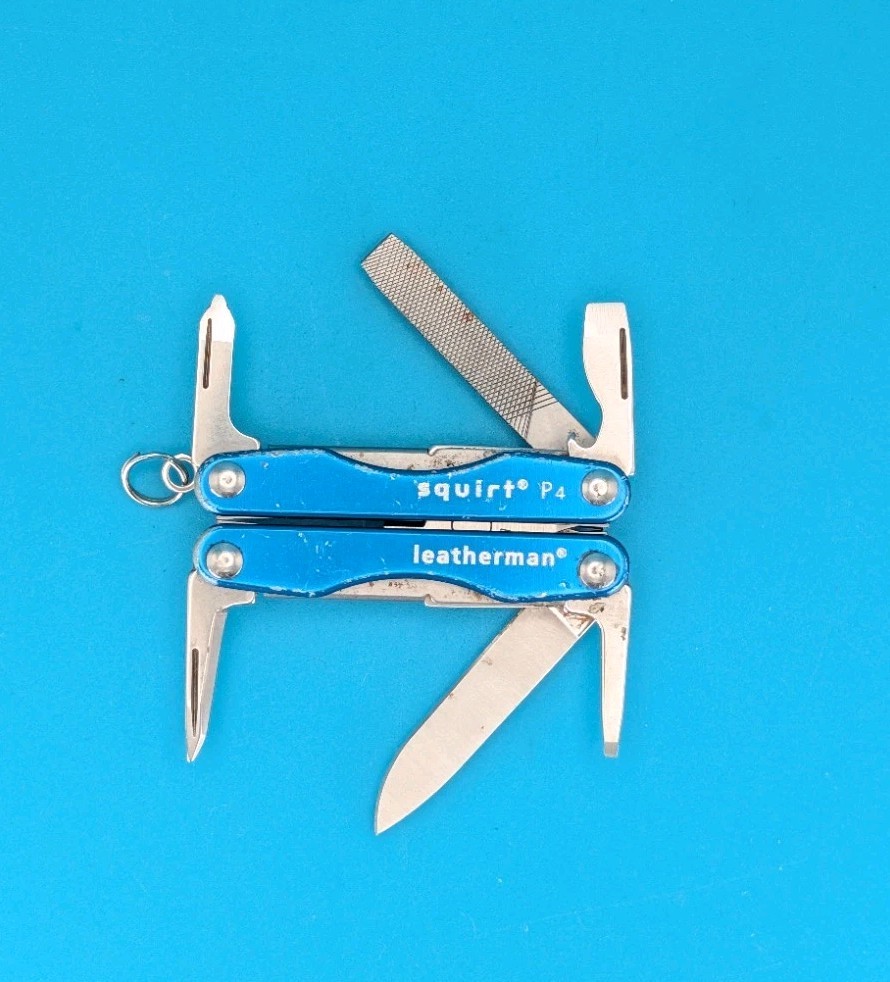 Leatherman Squirt P4 Multi-Tool, Key Ring, Retired, BLUE!