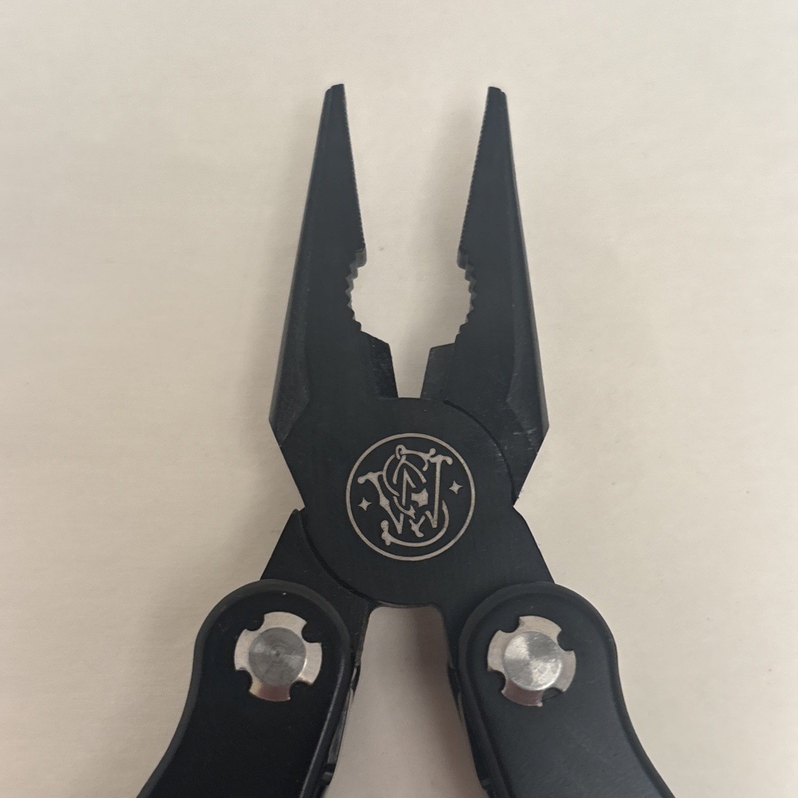 Smith & Wesson 15 Function Multi-Tool W/ Spring Loaded Pliers Camp Hunt Fish