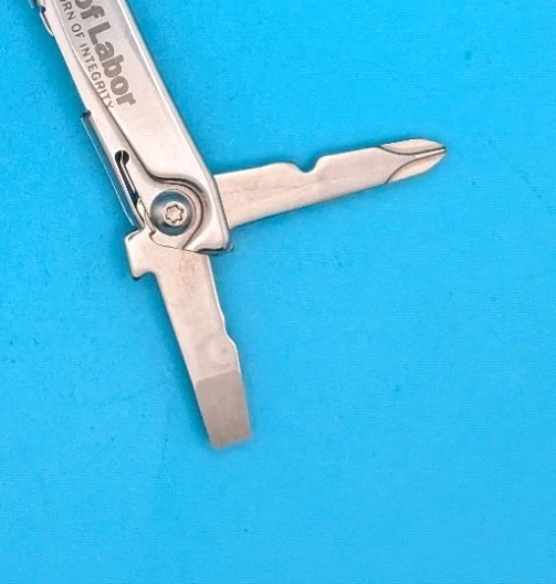 Leatherman Rev 3.8″ Multi-Tool, Stainless! *BANK OF LABOR*