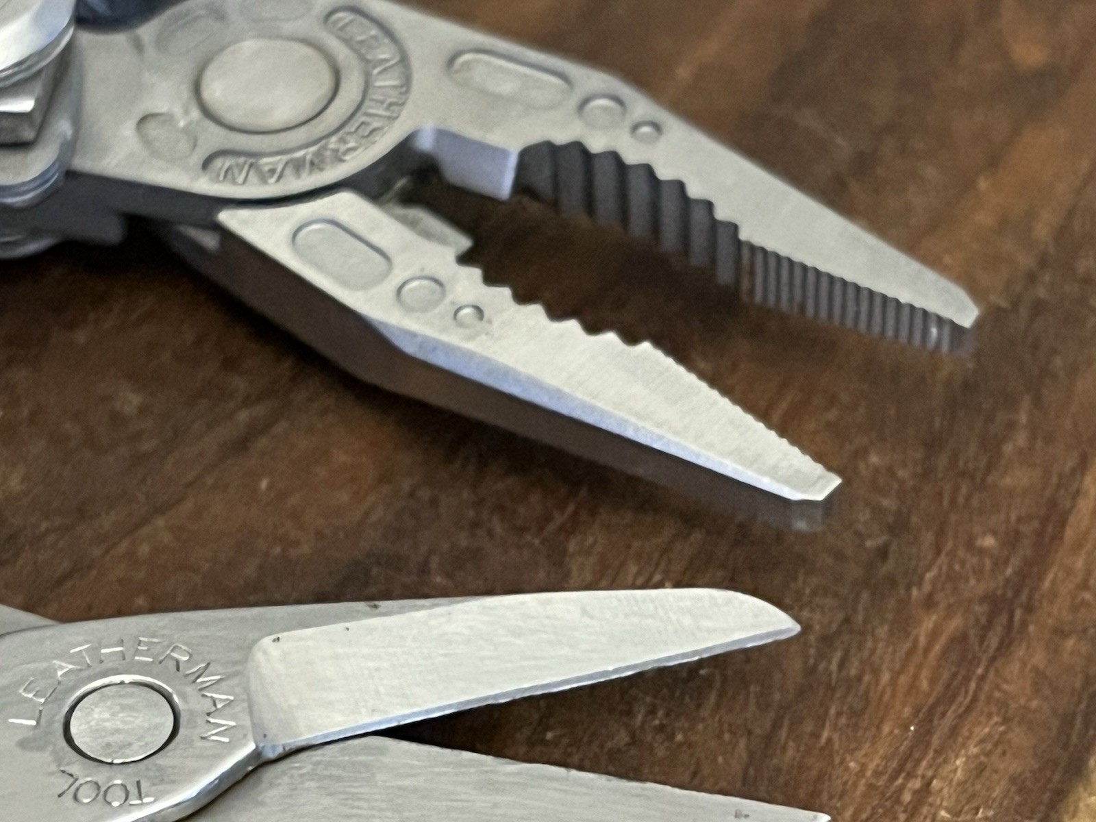 2022 Leatherman Skeletool & MICRA MultiTools SUPER NICE!! w/New Molle Sheath