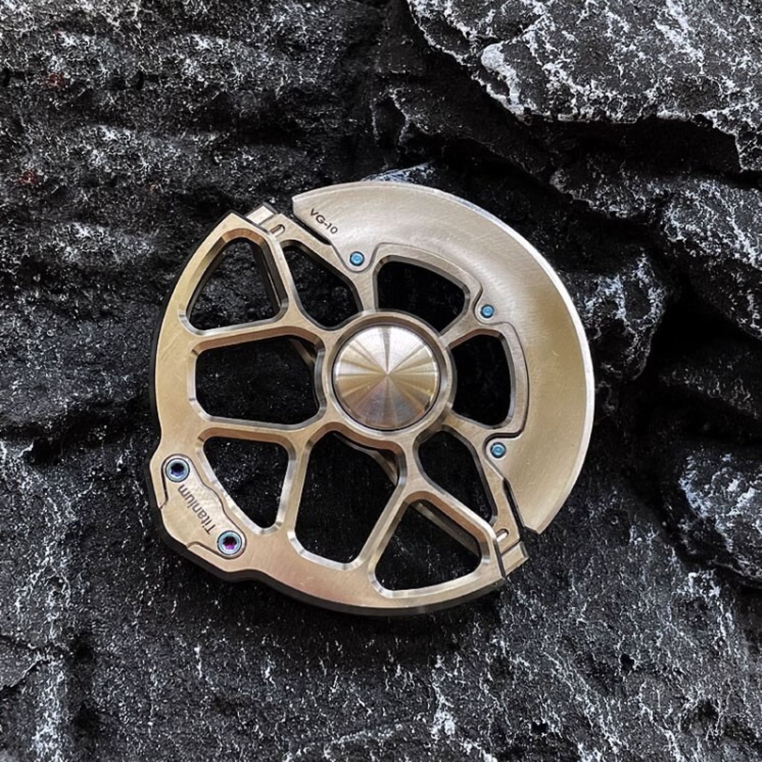 EDC Titanium Alloy Umbrella Rope Decorative Accessories Pendant Outdoor Cutter