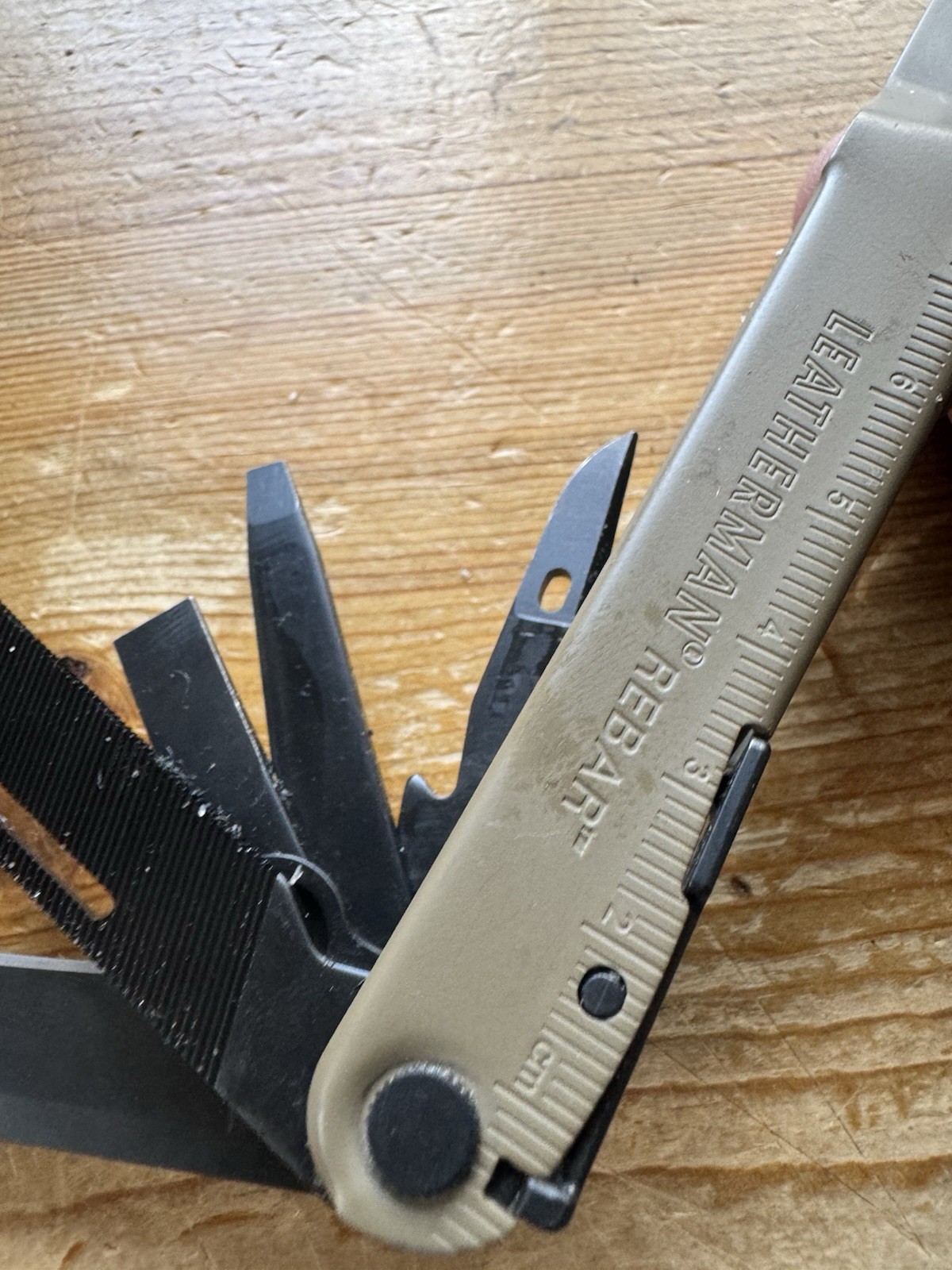 Leatherman Rebar Coyote Tan Multi-Tool Knife Pliers & Other Tools – Excellent