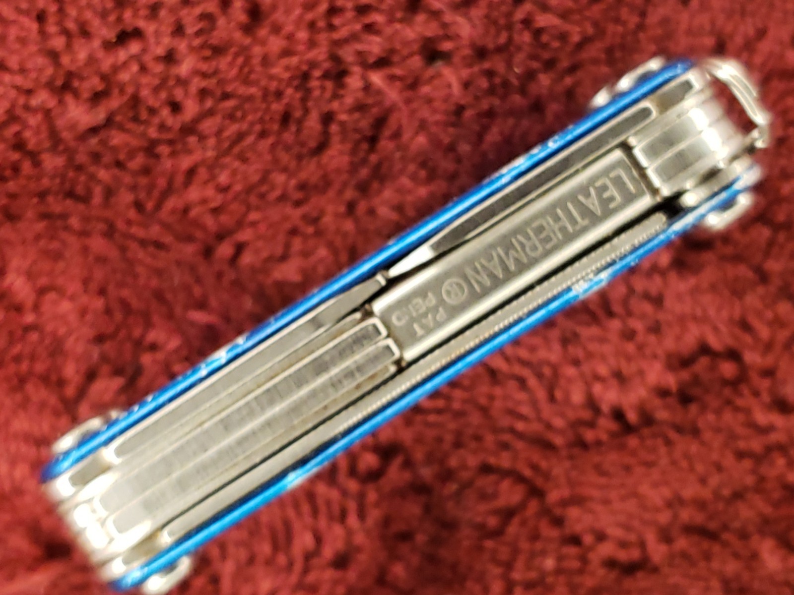 🔴 Leatherman Squirt P4 Multi-Tool Blue Keychain