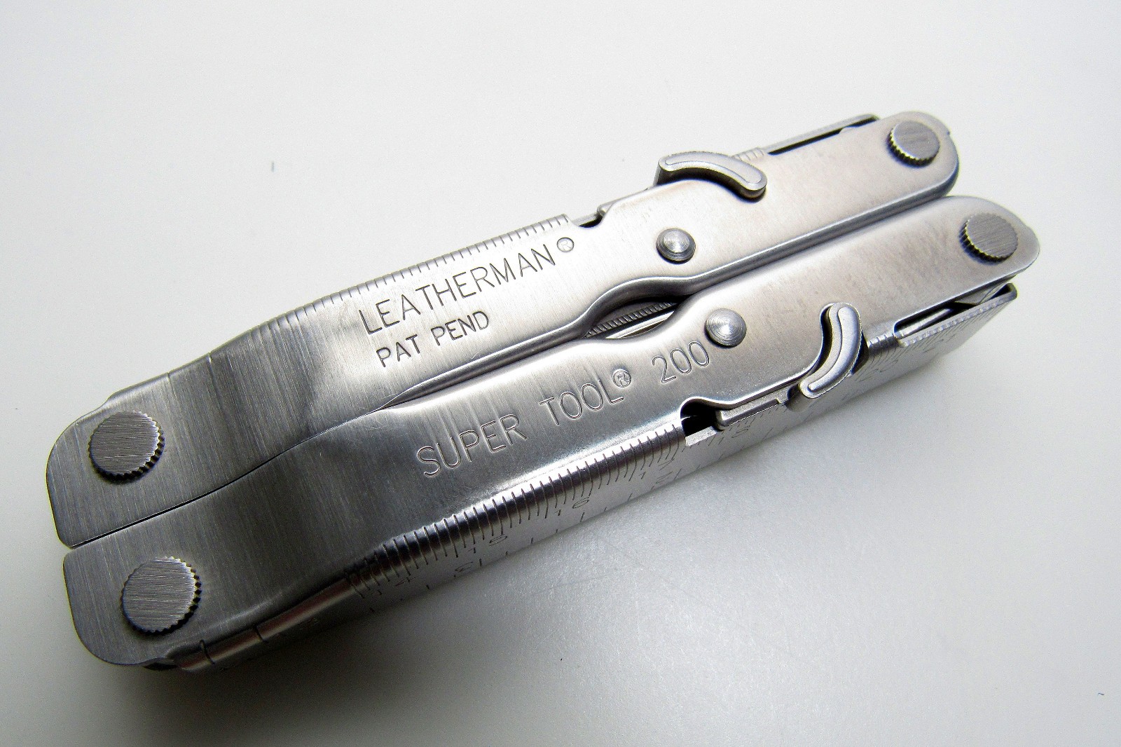 Leatherman Super Tool 200 Retired Collectable w/Nylon Case – Never Used – RARE!