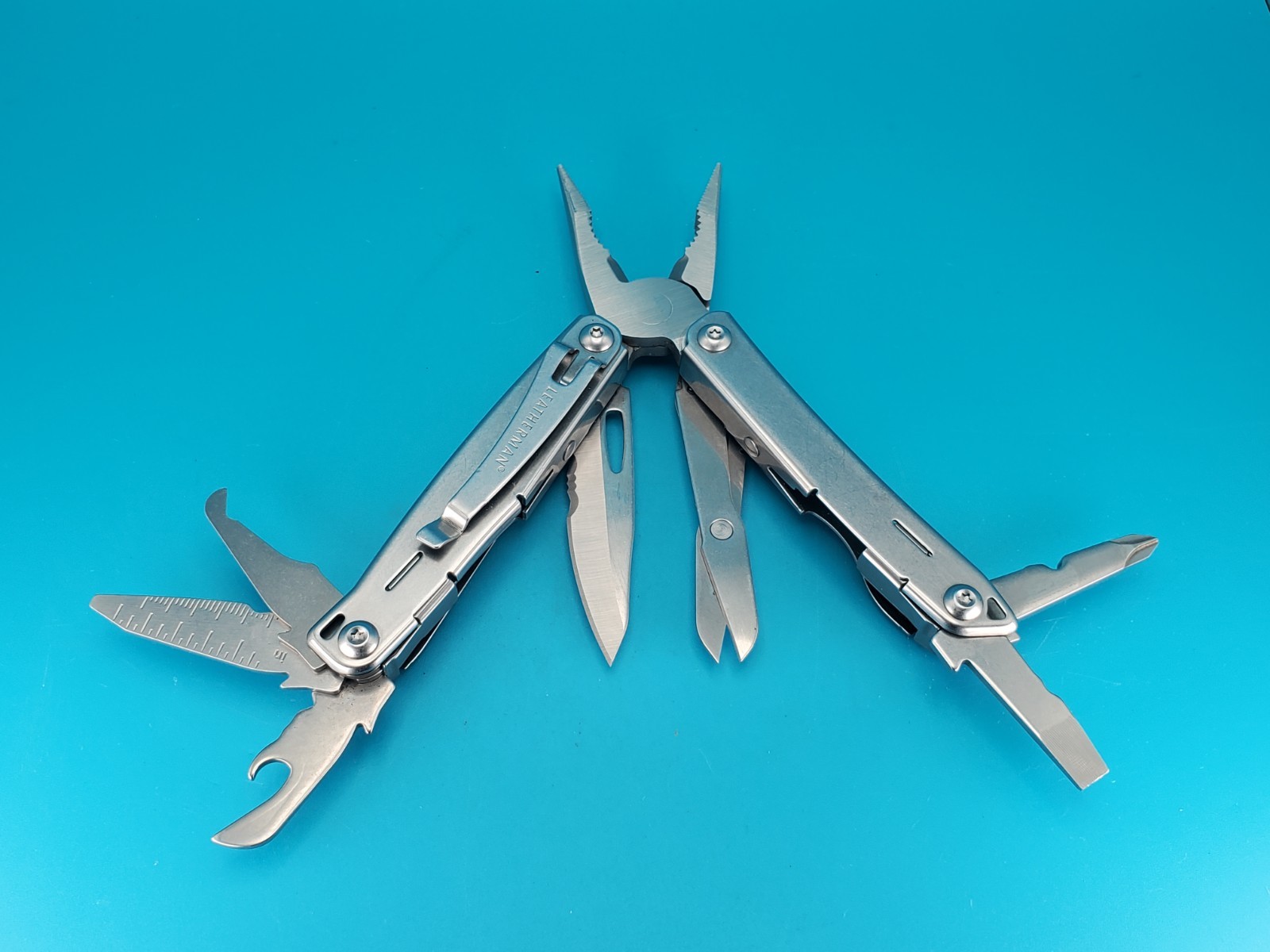 LEATHERMAN WINGMAN MULTI-TOOL! FAST SHIPPING!
