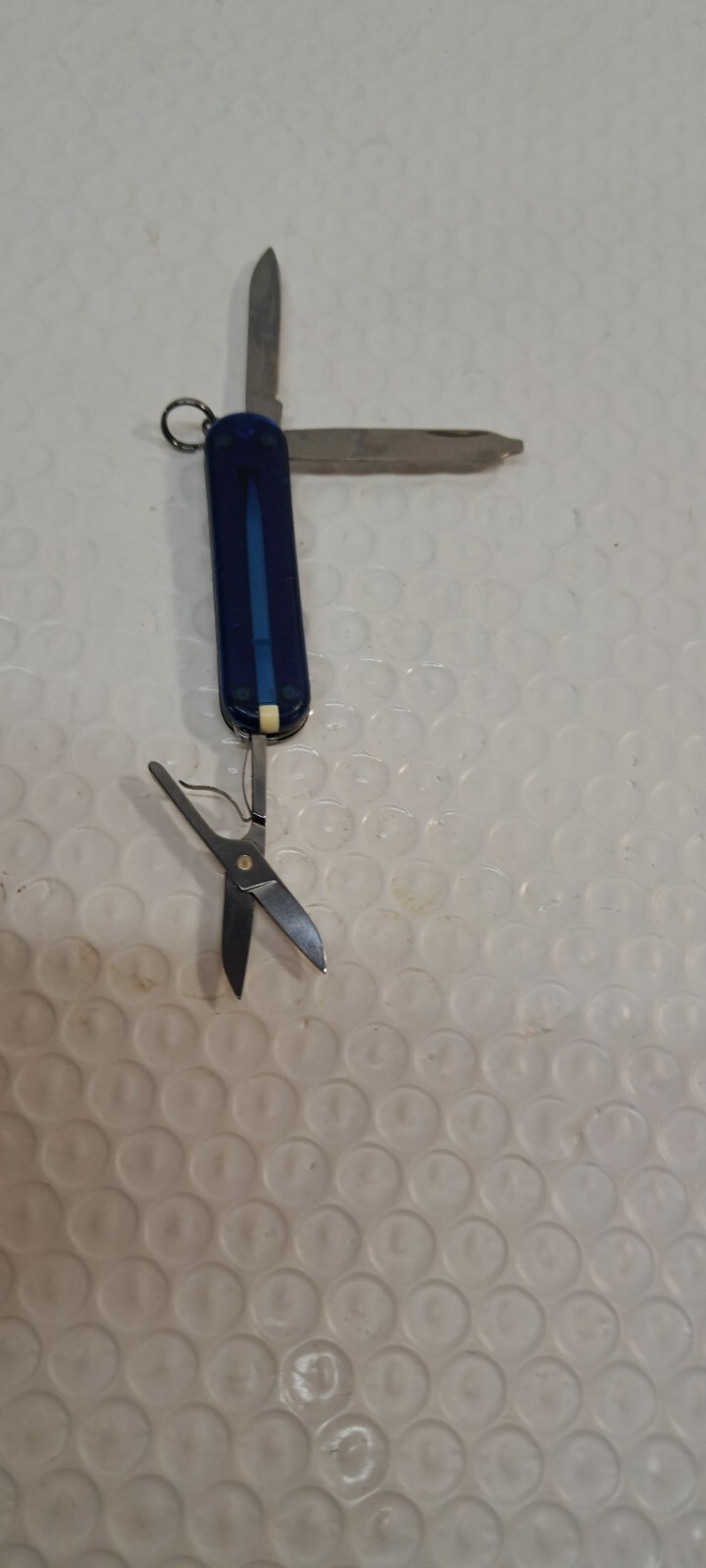 VICTORINOX CLASSIC SD 58MM SWISS ARMY KNIFE POCKET KEYCHAIN TRANSLUCENT blue 3