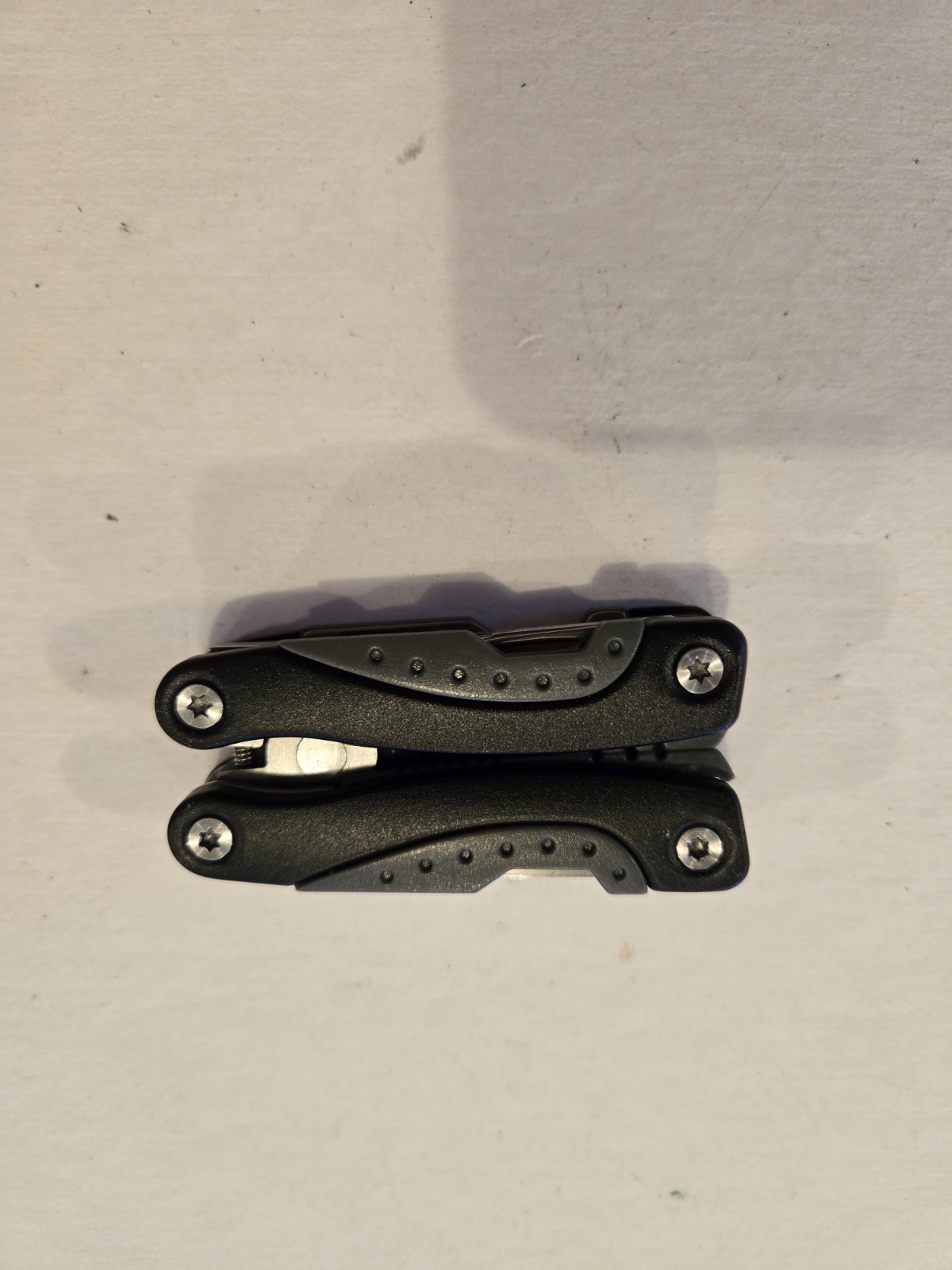 Mini Multitool Knife 7 in 1 Small Pocket Multi Tool with Knife and Pliers, Black
