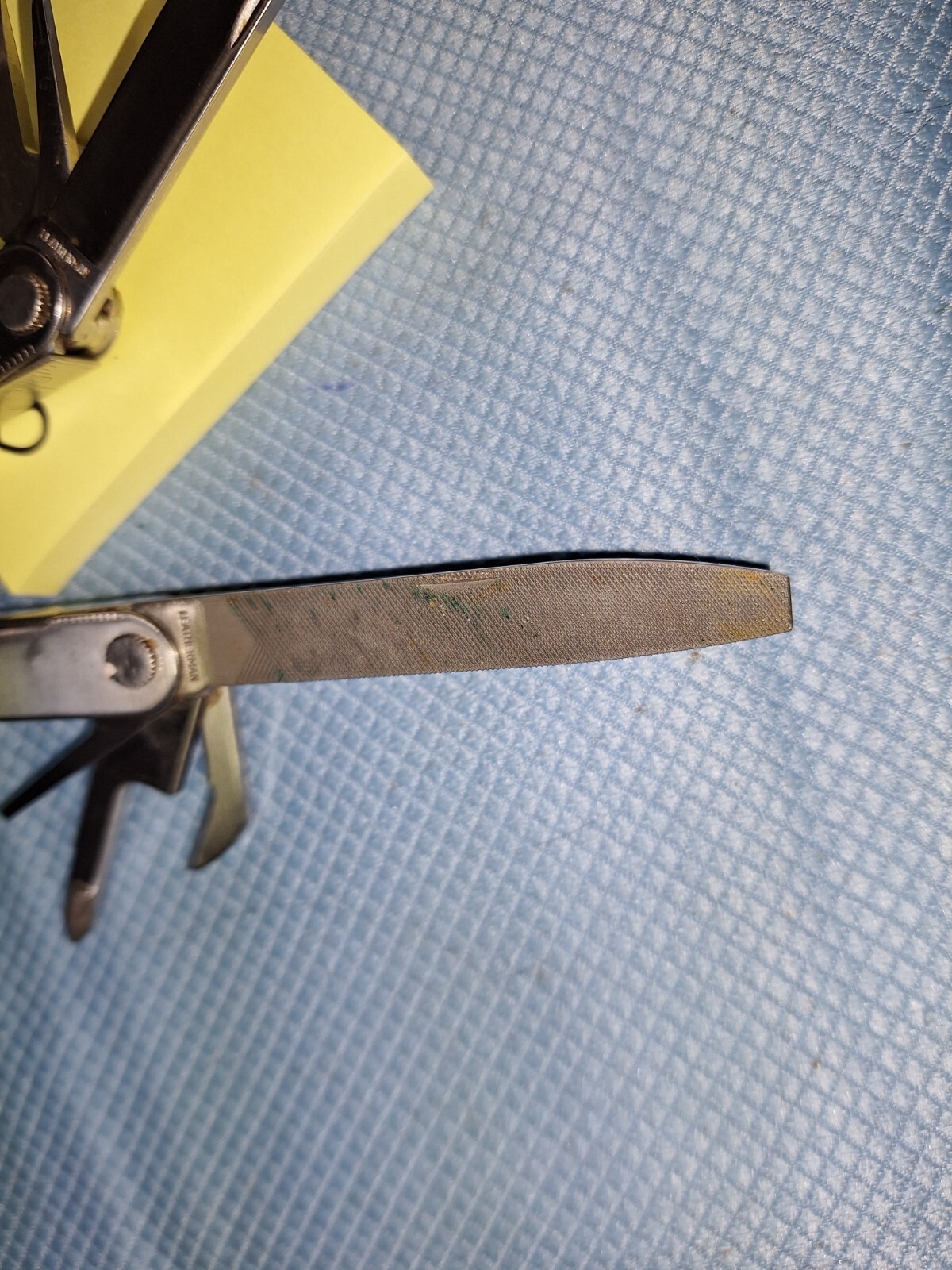 1 LEATHERMAN ORIGINAL PST Multi Tool DATE 0394 LOT 901