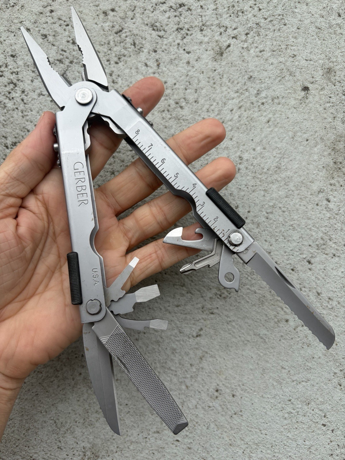 GERBER MP600 USA SILVER MULTI TOOL, KNIFE, PLIER, W/SHEATH, EXCELLENT!