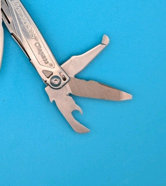 LEATHERMAN WINGMAN MULTI-TOOL! WITH SHEATH! FREE SHIPPING!