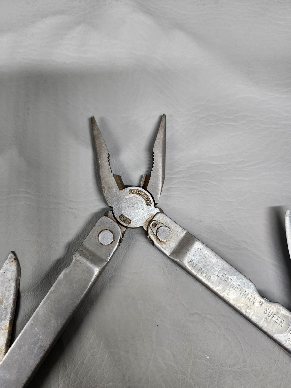 Leatherman Super Tool Original Multi-Tool Pliers Knife