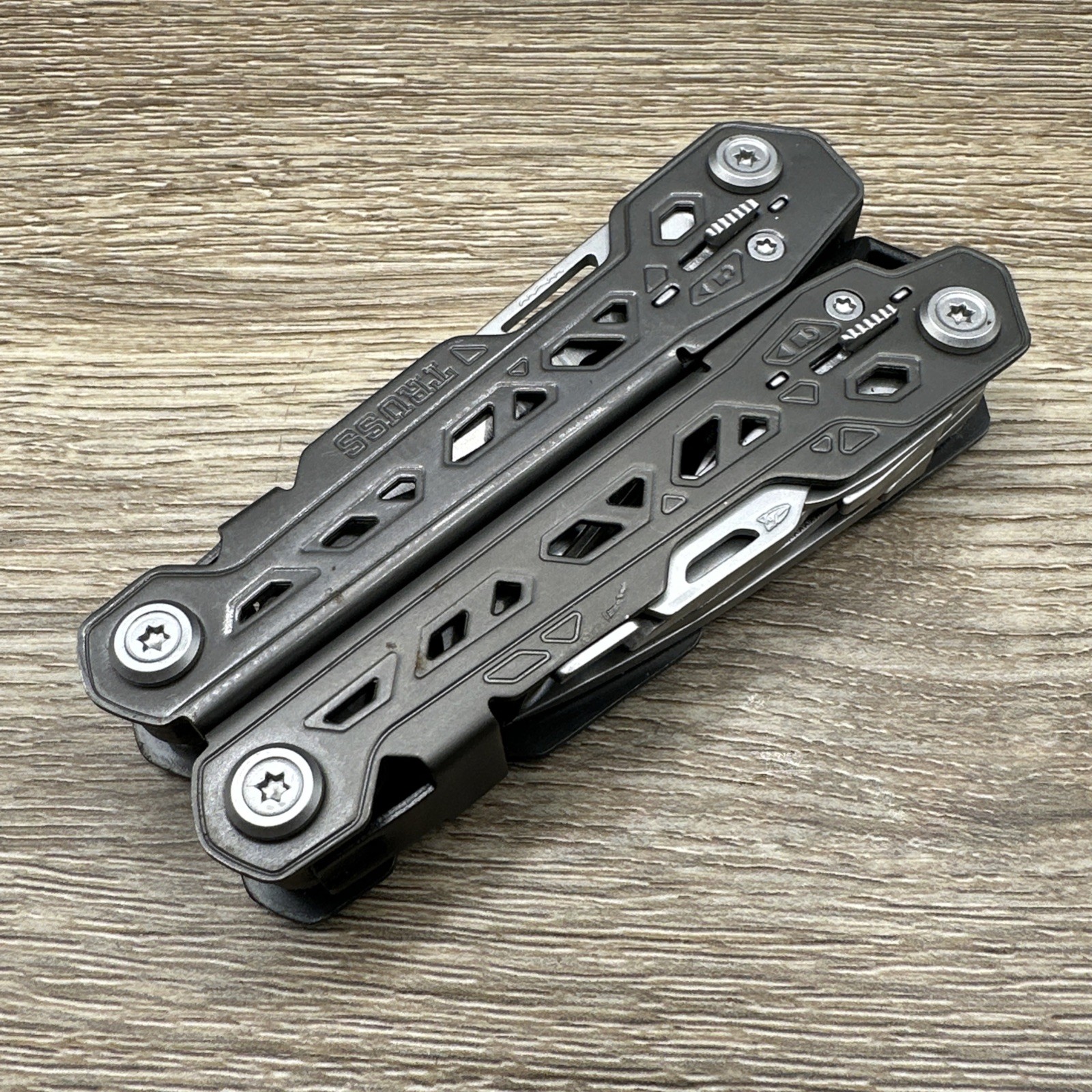 Gerber Truss Multi-Tool Pliers Knife Folding EDC FAST SHIPPING!