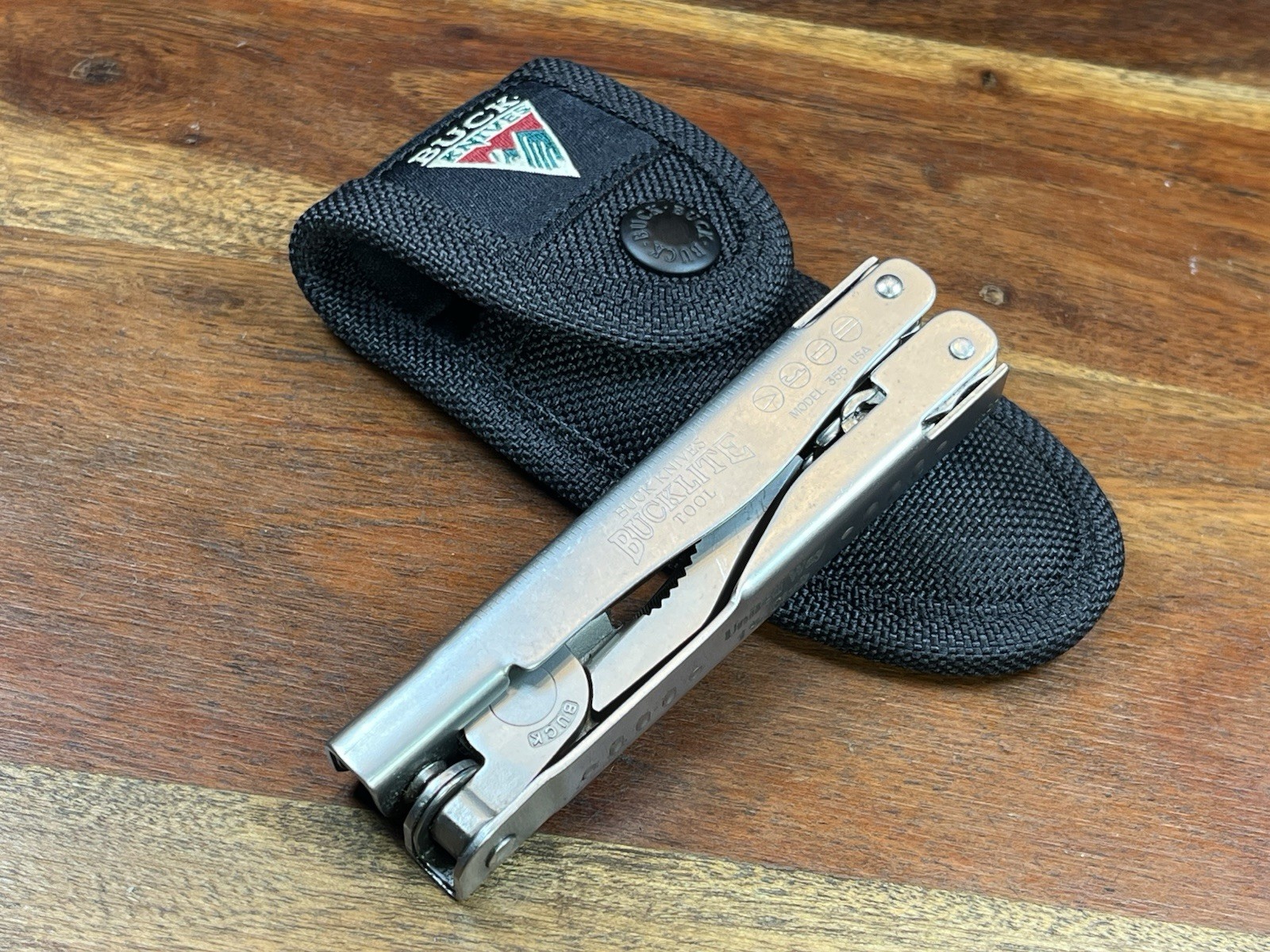 BUCK USA BUCK LITE TOOL 355 MULTI TOOL-w/ NEW SHEATH-RETIRED-COLLECTIBLE