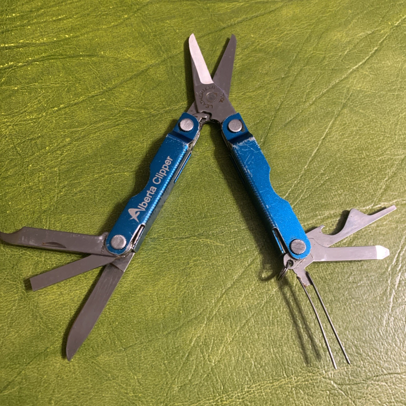 Leatherman Micra Mini Multi-Tool – Blue Anodized Alberta Clipper See Pics