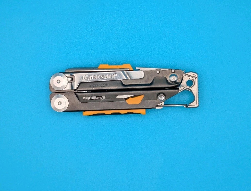 LEATHERMAN Signal Multi-Tool! NICE!