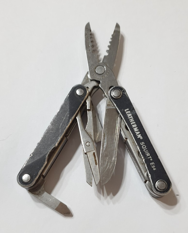 🔥 Leatherman Squirt ES4 Black Rare Retired Keychain Multitool