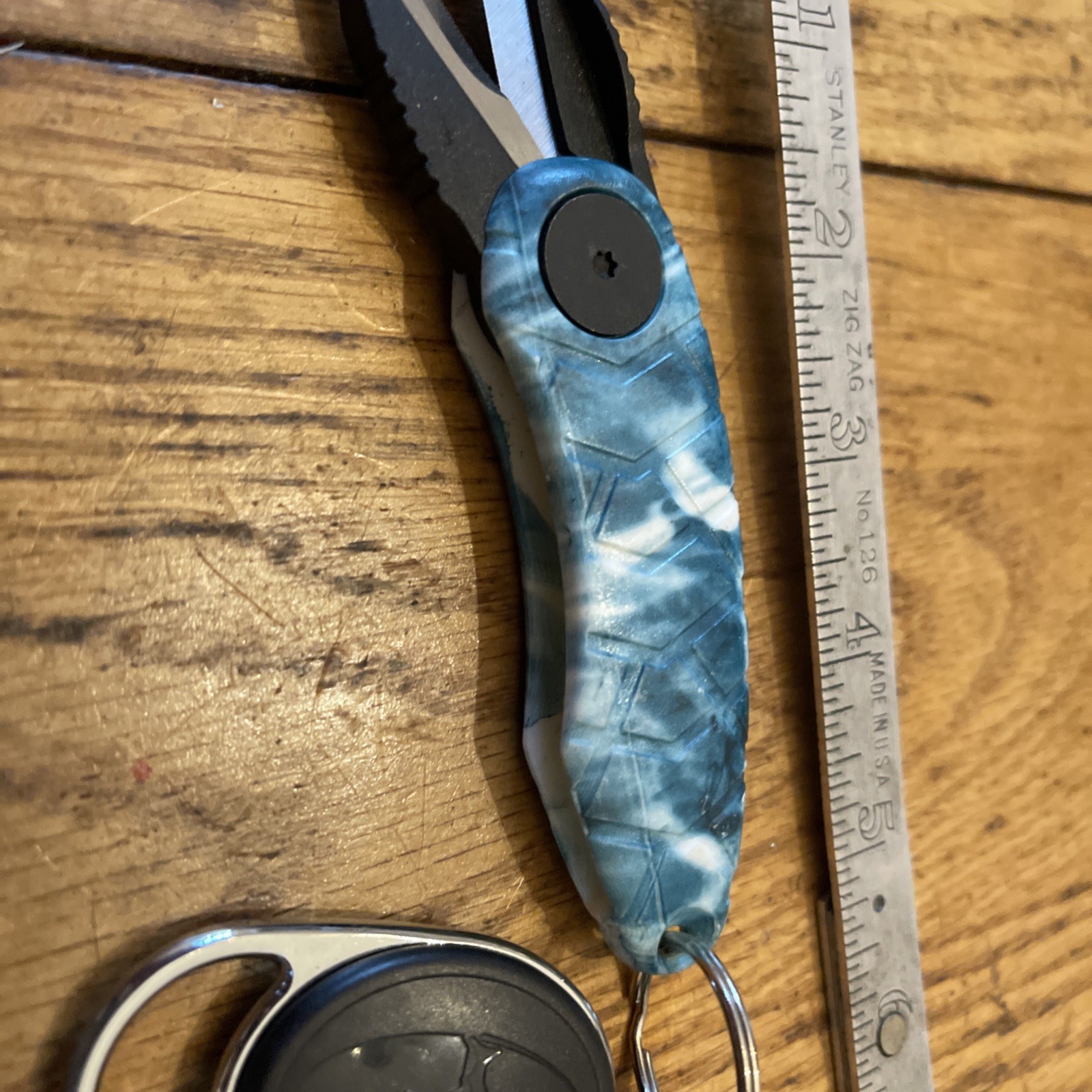 Mossy Oak Fishing Tool Folding Line Snip With Clip On Holder
