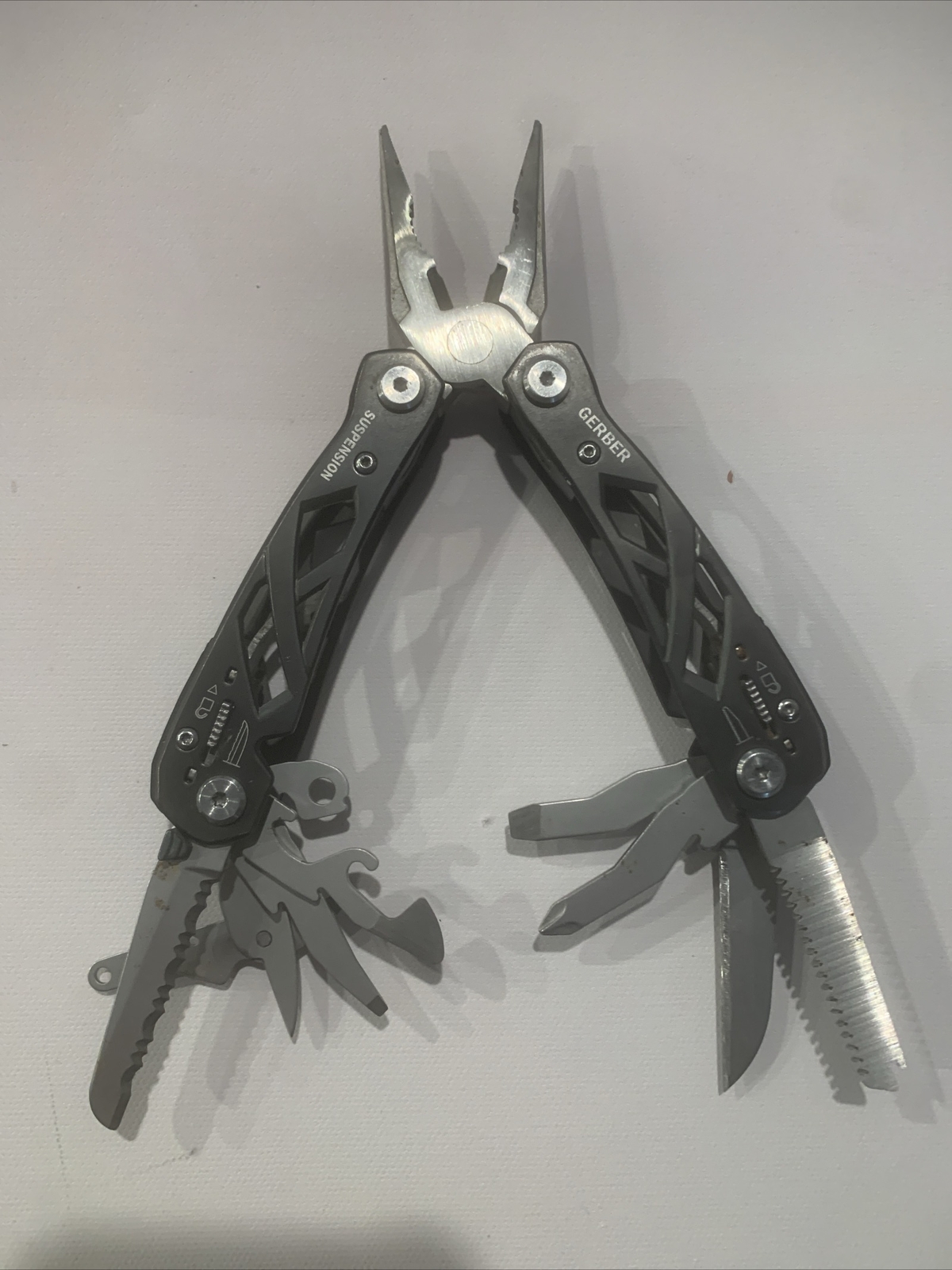 Gerber Suspension Color Black  Multi Tool New clean item With Nylon Sheath Case