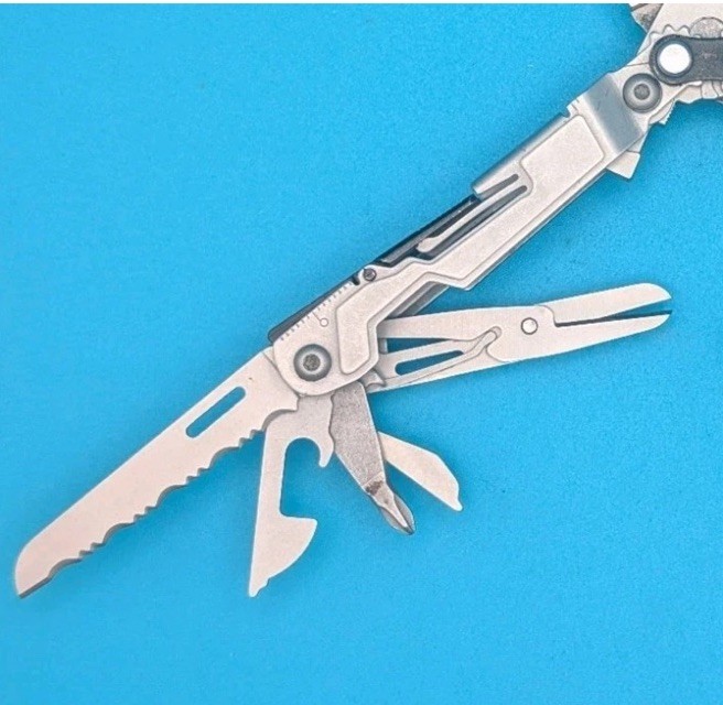 SOG PowerPint Tool Compact Lightweight Silver Multi-Tool!