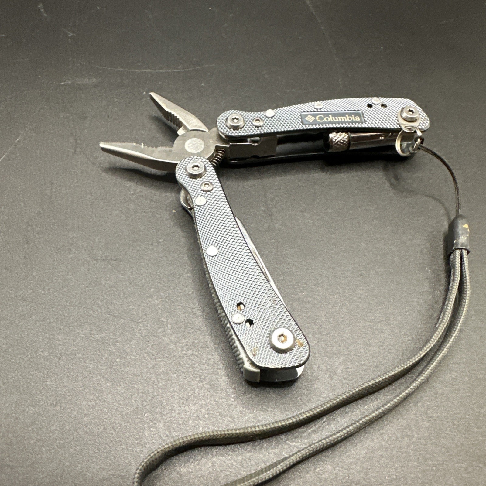 Colombia Pocket Pliers Keychain Bottle Opener Outdoor Camp Tool Flashlight Gray