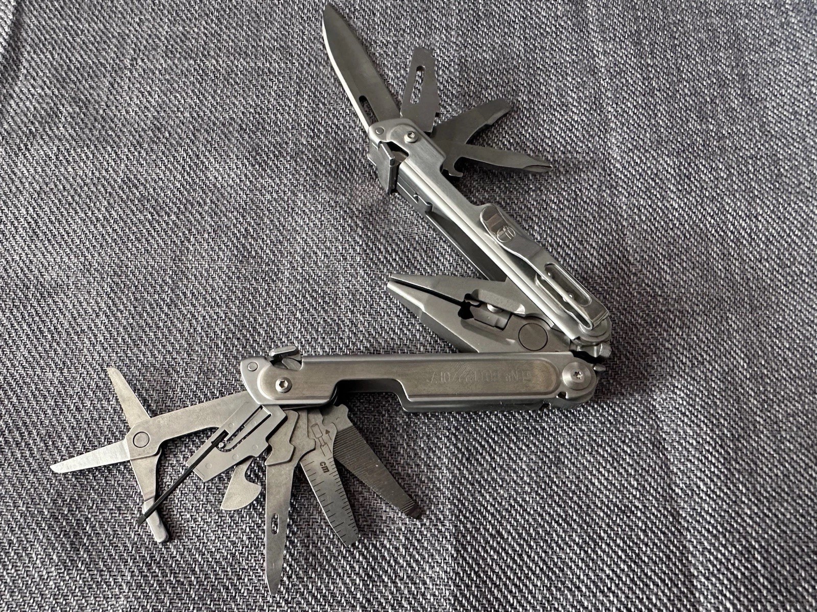 Leatherman Mr. Crunch Garage Edition Batch 001