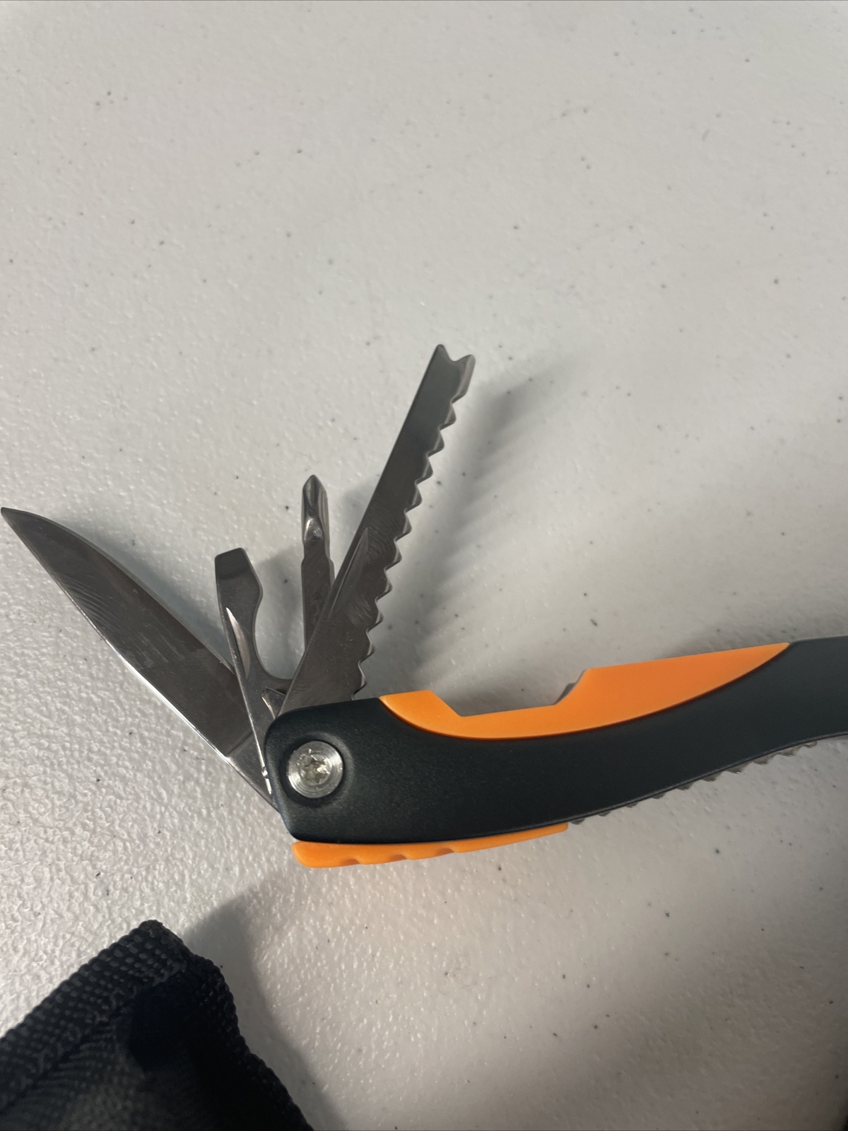 Wuliffs Multitool Pliers Pocket 9 Tool Fishing Camping Hike Outdoor Multi Knife