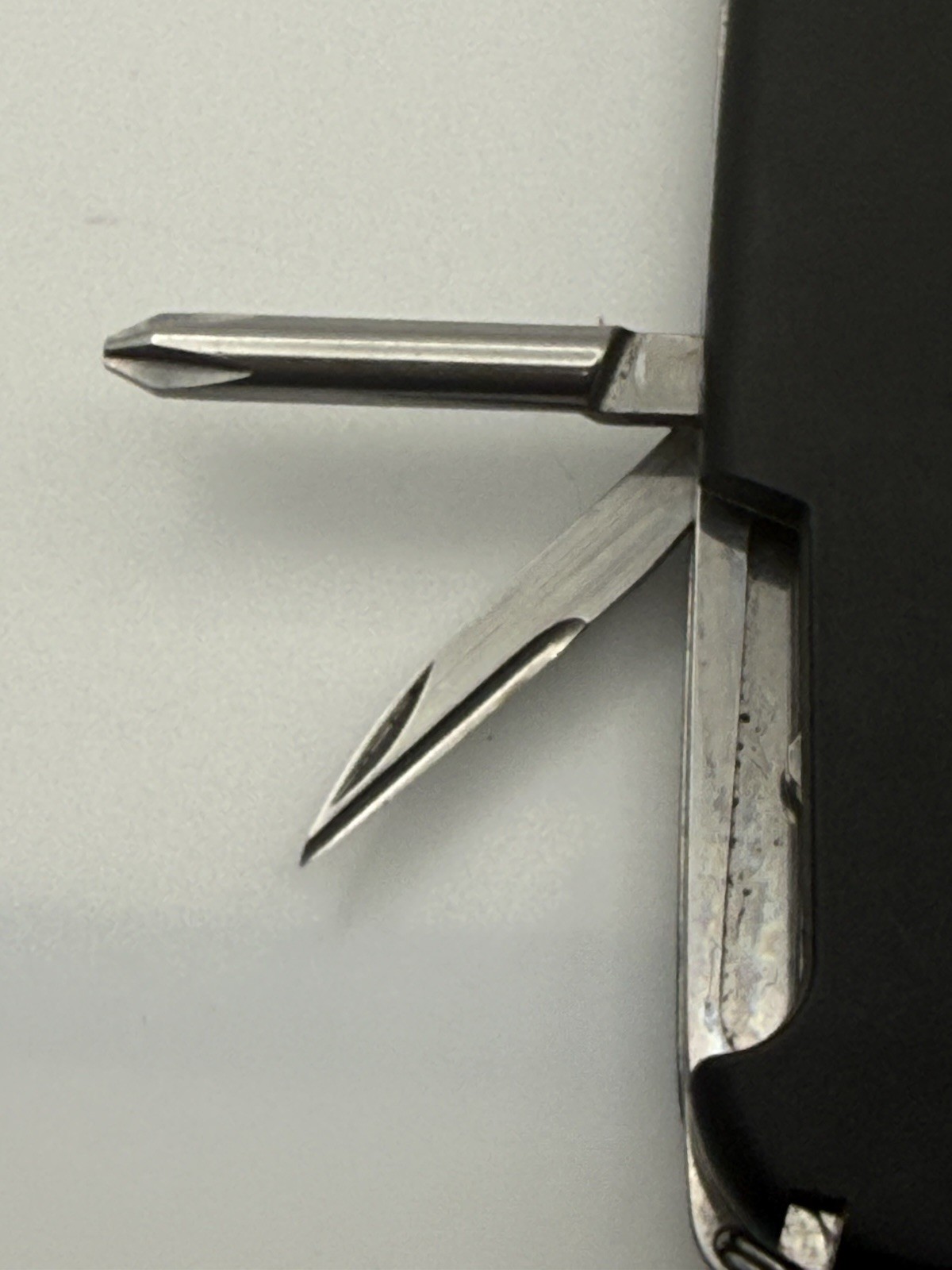 Victorinox One Hand Trekker Trailmaster OHT 111mm Swiss Army Knife
