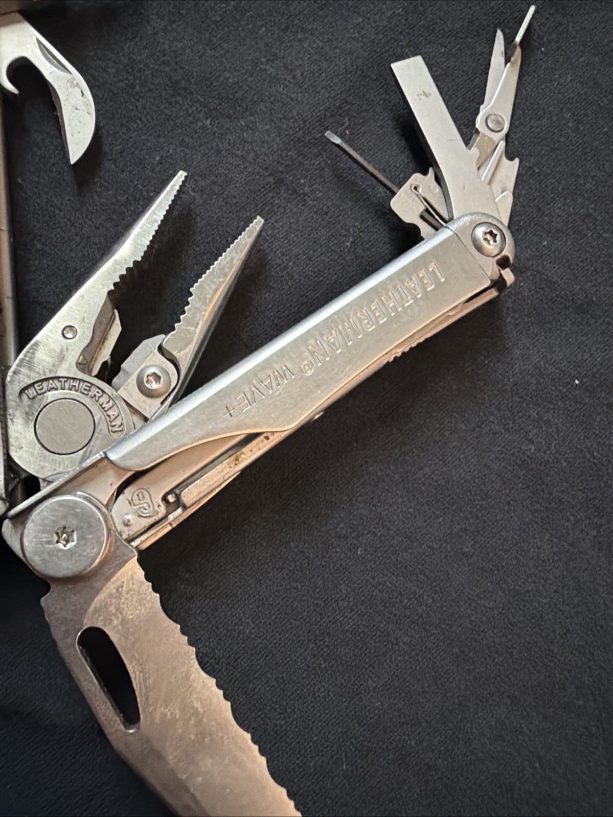 Leatherman Wave plus Multi-Tool Stainless Steel with sheath