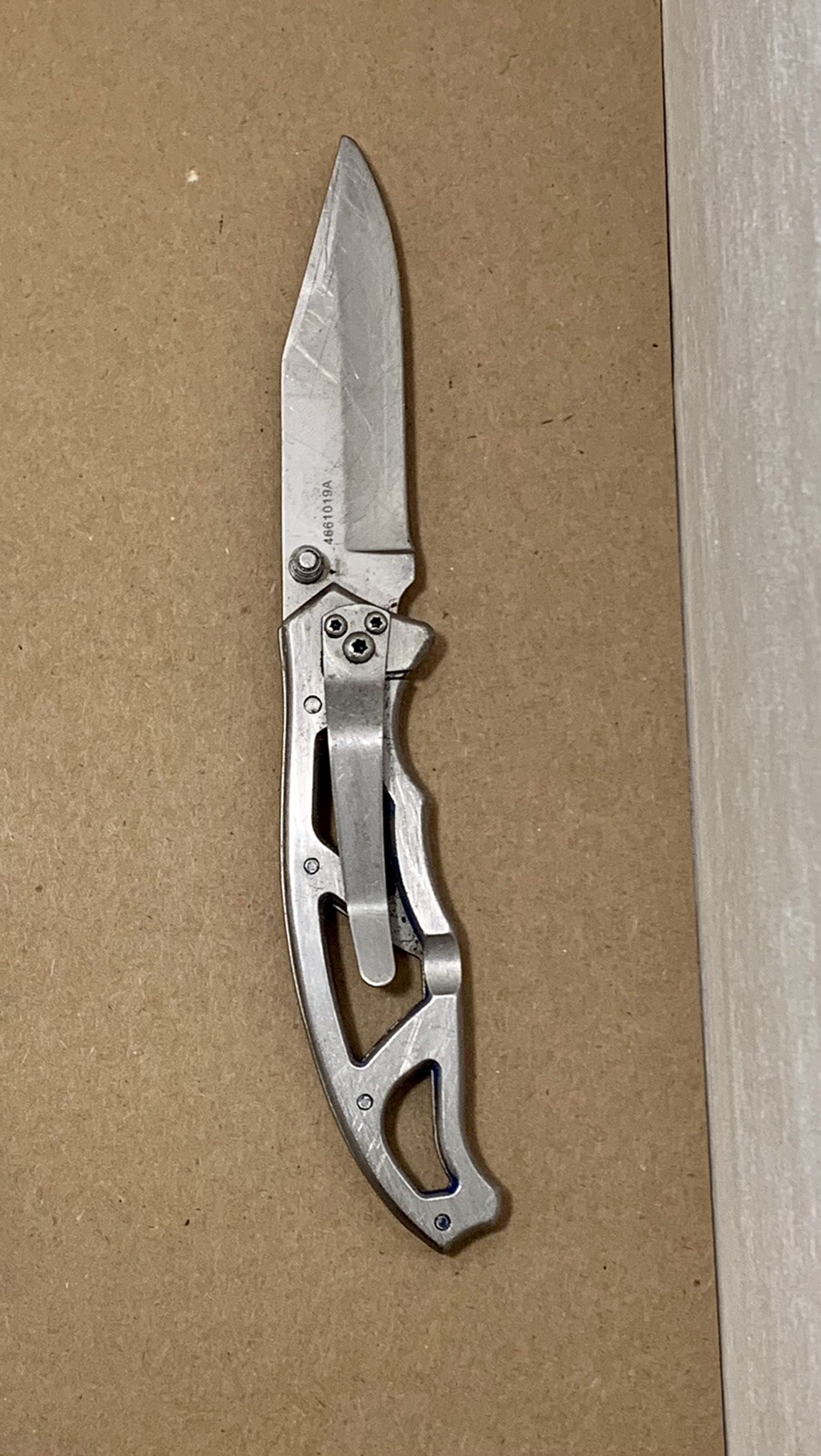 4 Gerber Knives: Blunt Nose MP400 Multi-Tool, Crucial, 7” Paraframe, 8” Fixed