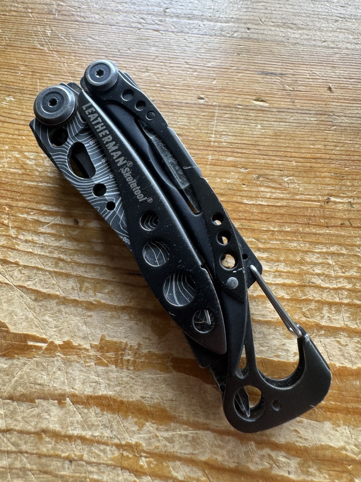 TOPO Leatherman SKELETOOL Multi Tool SERATED Knife-Pliers etc Collector Model