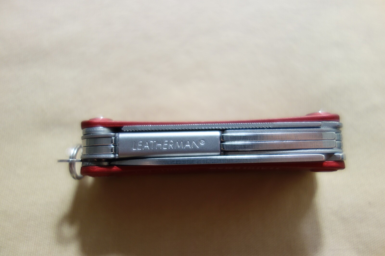Leatherman Squirt ES4 Red 9-Tool Multi-Tool 831198 ( Discontinued & Retired )