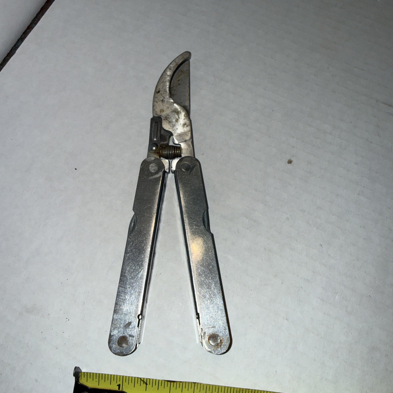 Multi Tool Lot Of 7 Small to medium size UST Ozark Trail Trim Sheffield Rusty !!